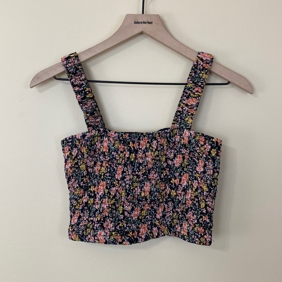 American Eagle Outfitters Tops - American Eagle crop top